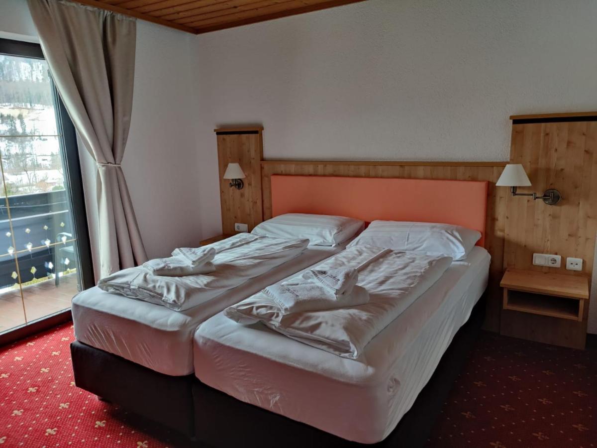 Hotel Lindwurm Бад Гойзерн Екстериор снимка