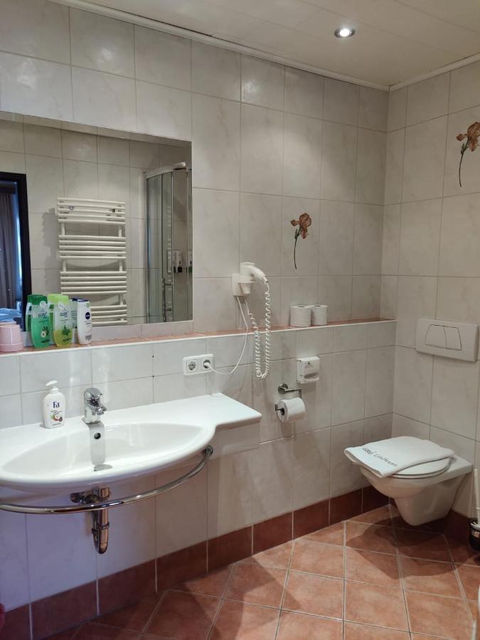 Hotel Lindwurm Бад Гойзерн Екстериор снимка