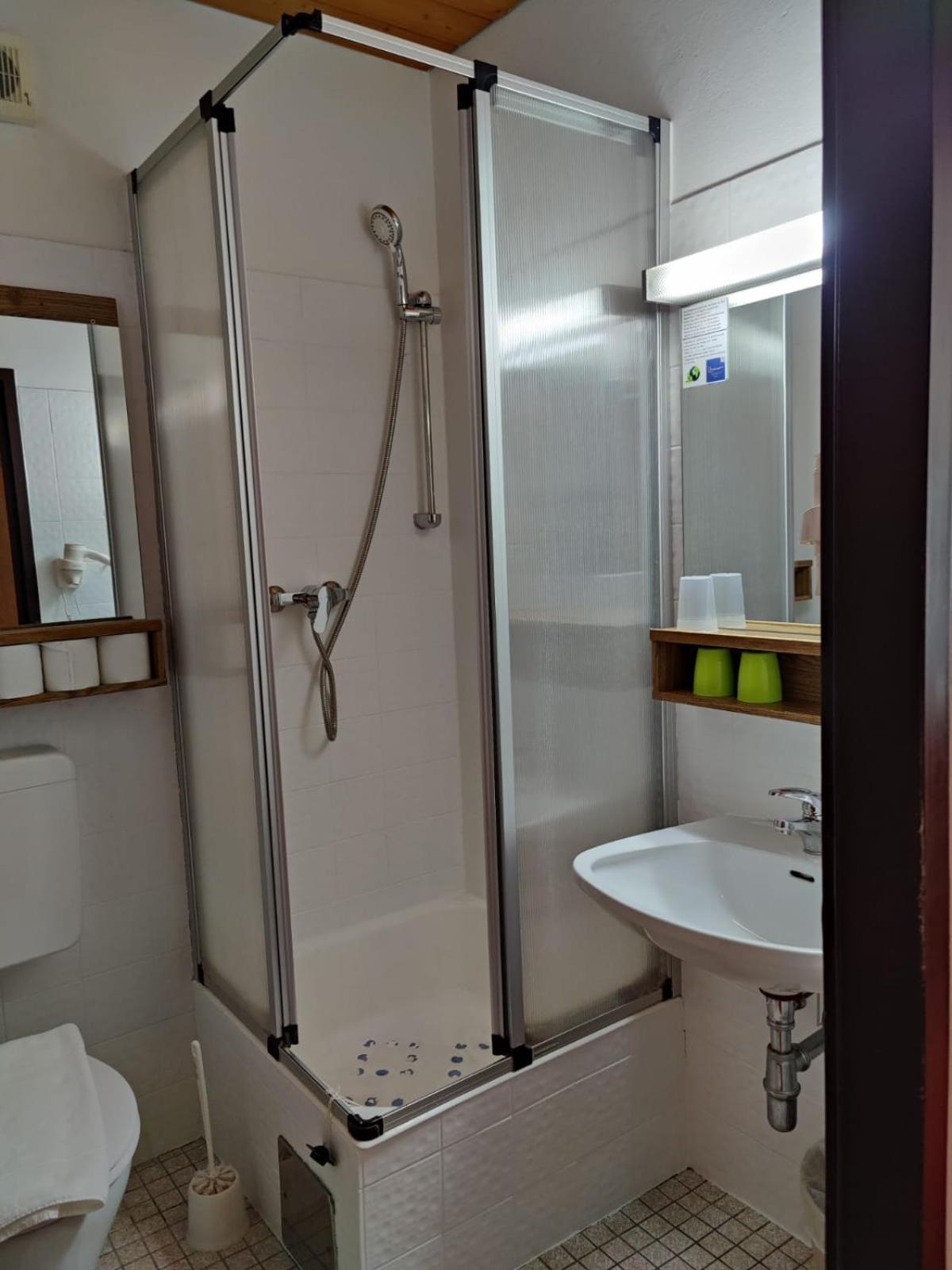 Hotel Lindwurm Бад Гойзерн Екстериор снимка