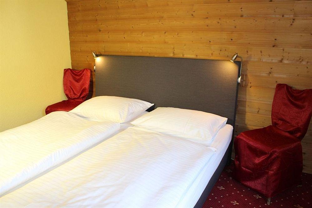 Hotel Lindwurm Бад Гойзерн Екстериор снимка